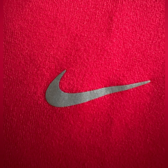 Nike women’s dry fit long sleeve top - Picture 6 of 7